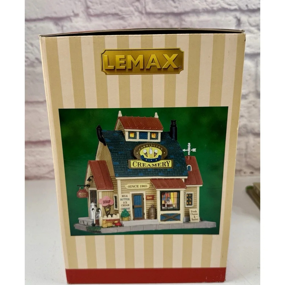 Lemax Village Farmington Creamery Ice Cream Porcelain Lighted Building Lights Up